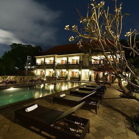 Le Lima Hotel Kuta  Bagian luar foto